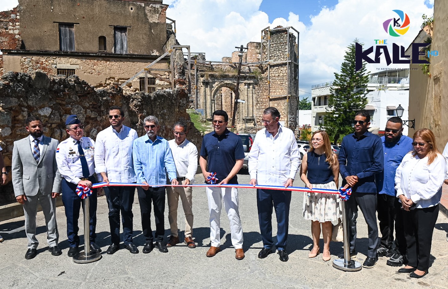 Fotografía 2: David Collado concluye la entrega de calles intervenidas en la Ciudad Colonial